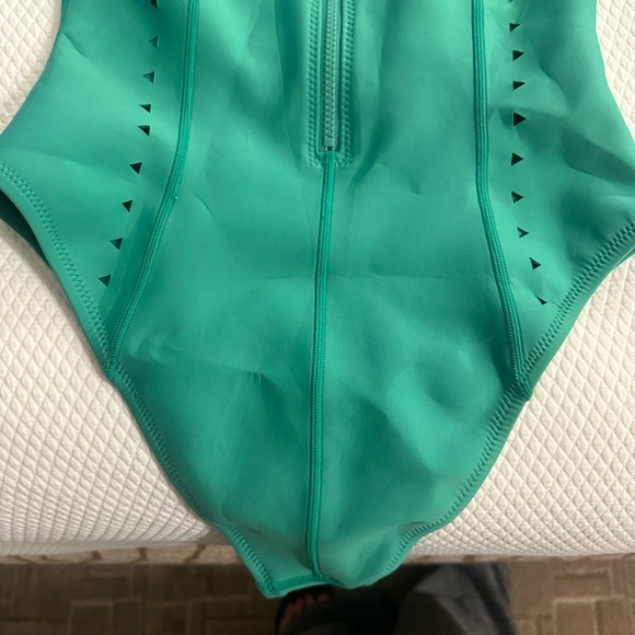 GIGI C Vibrant Green Cutout Swim Bodysuit - Picture 7 of 12